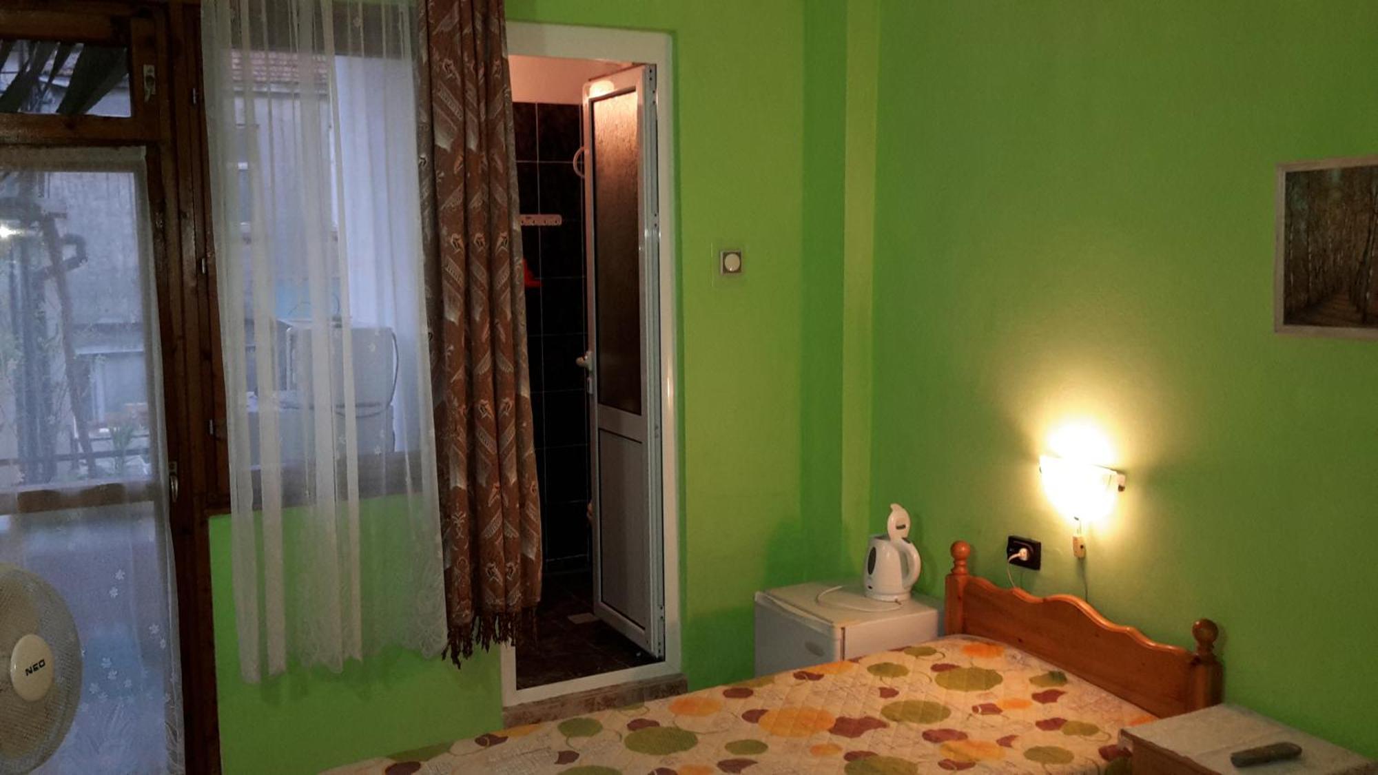 Hotel Dom Lidiya Pomorie Esterno foto